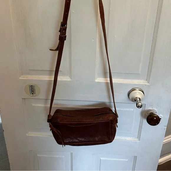 Portland Leather Women’s Camera Bag Purse - Picture 3 of 10